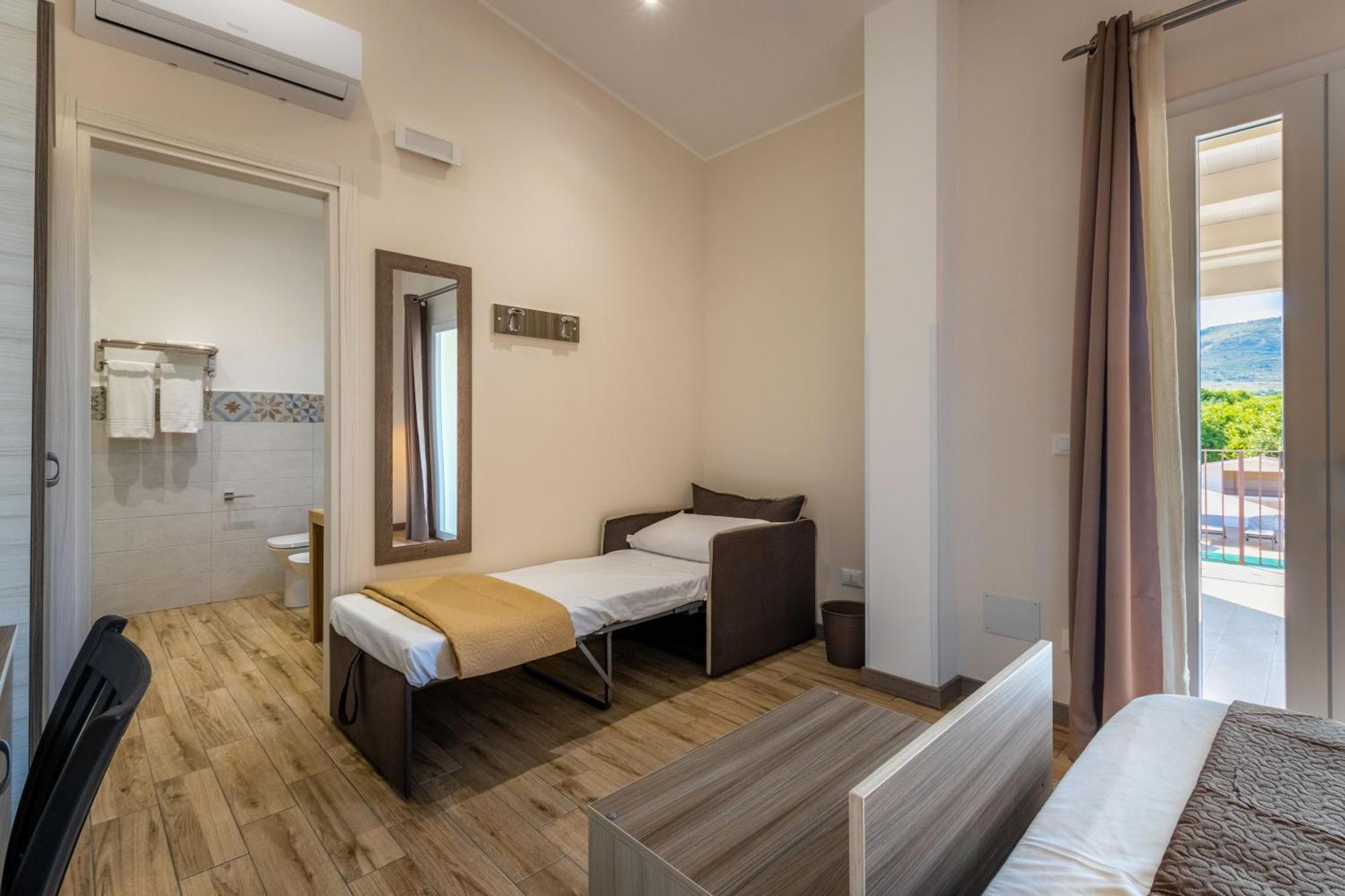 Comfort Triple Room